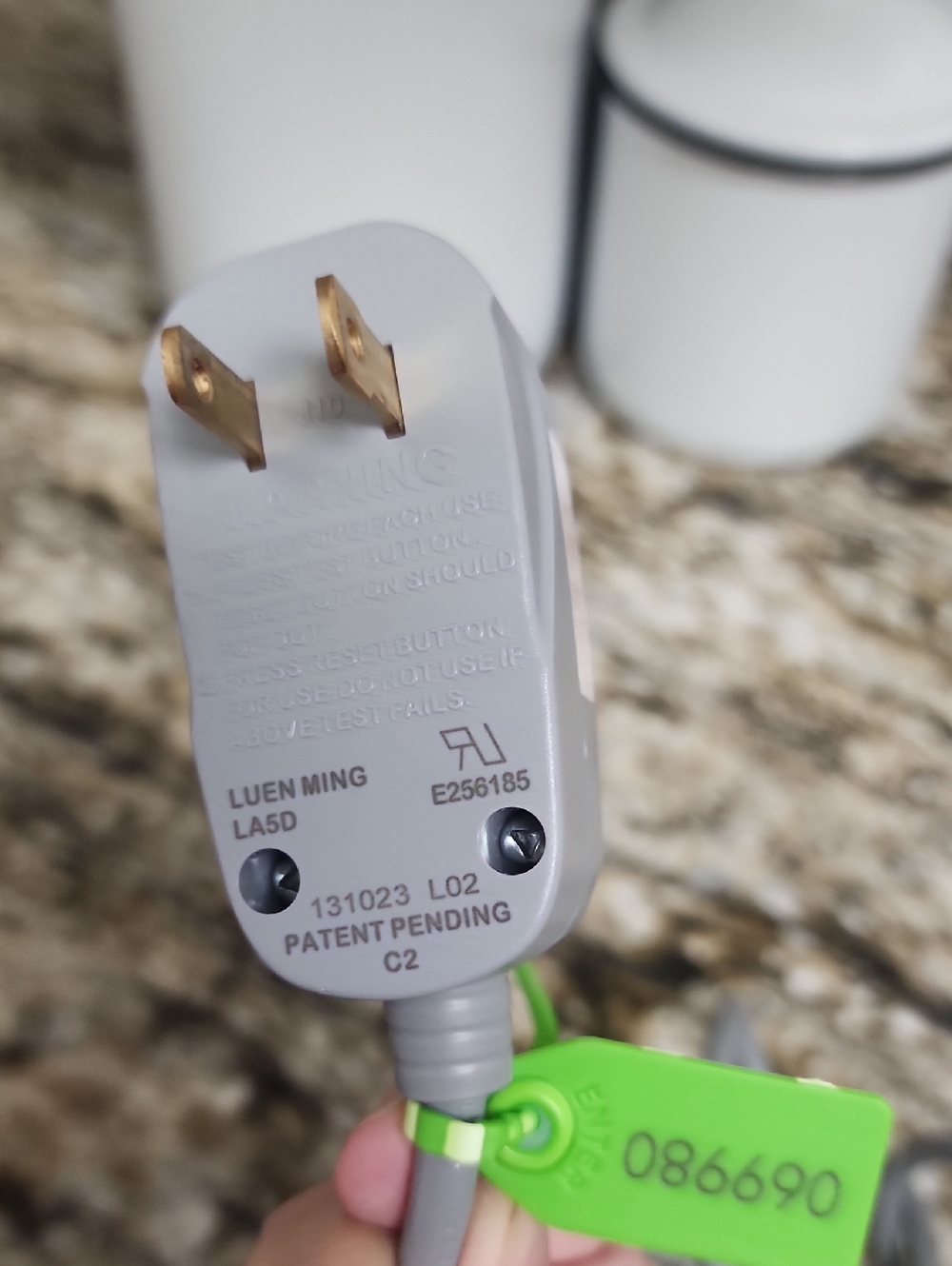 Drybar Buttercup Travel Blowdryer. - Picture 9 of 14